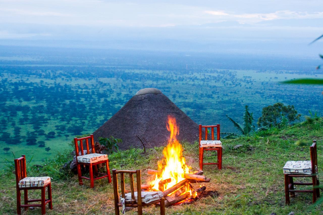 Queen Elizabeth Pvt Lodge Kichwamba Luaran gambar
