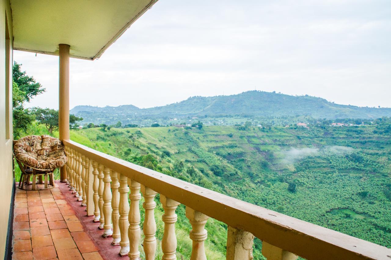Queen Elizabeth Pvt Lodge Kichwamba Luaran gambar