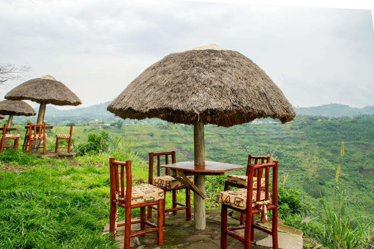 Queen Elizabeth Pvt Lodge Kichwamba Luaran gambar